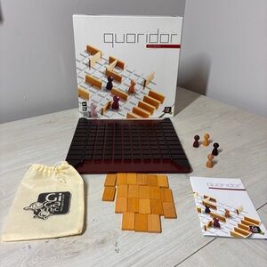 Quoridor Gigamic Strategy Board Game Wooden Maze Puzzle Family 100% Complete